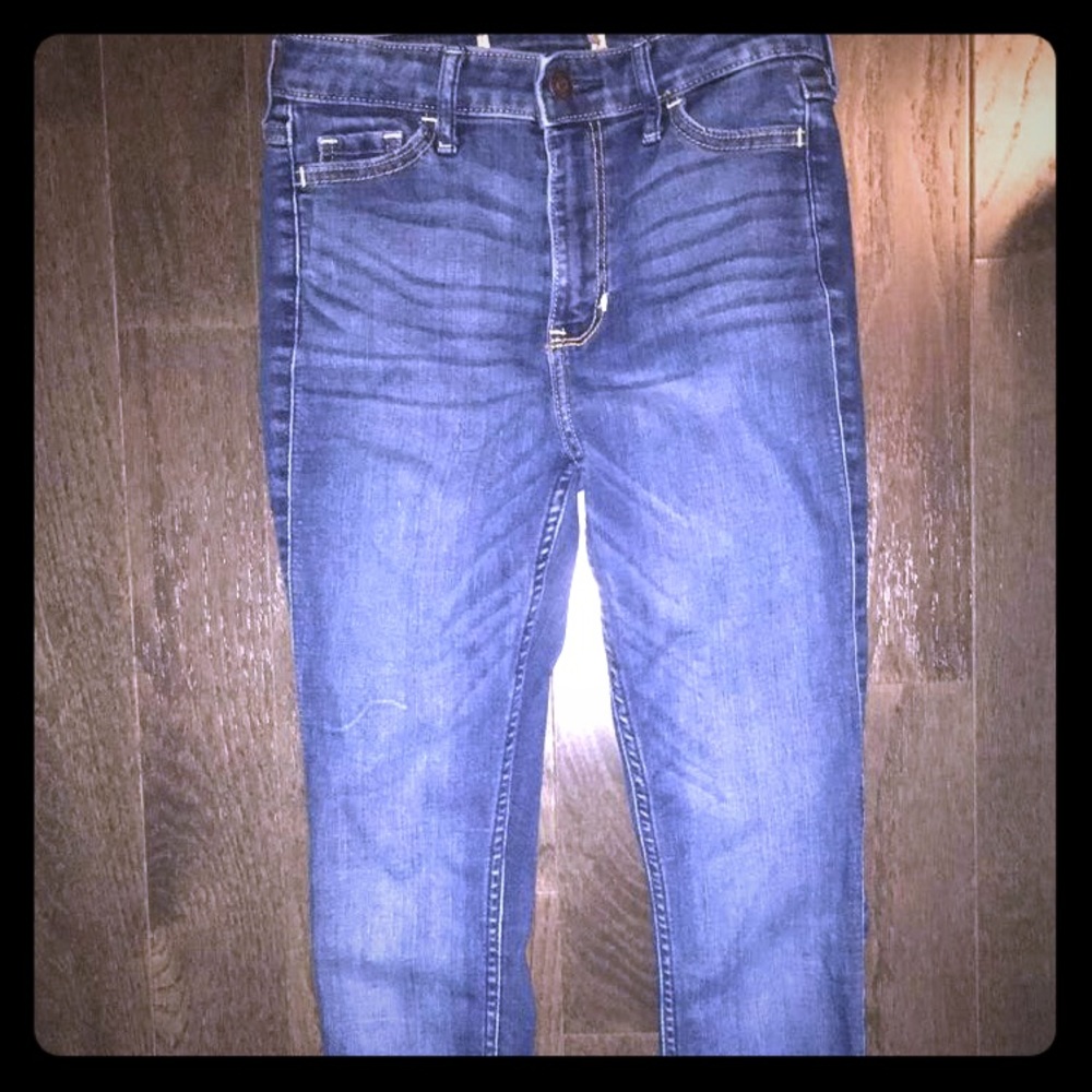 3 pairs of different womens jeans!!